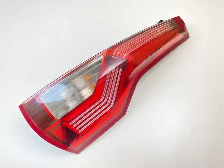 Citroen C4 I Picasso (2006 - 2013) PSA00946602RE Задний фонарь в кузове — фото 1