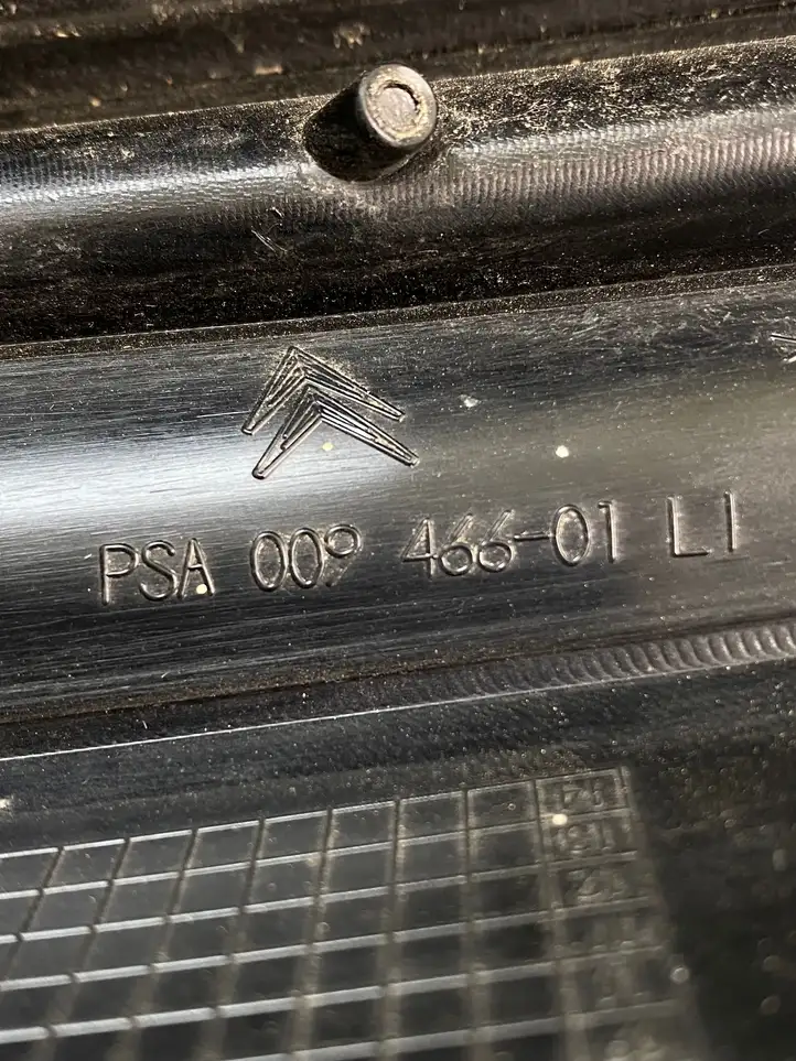 Citroen C4 I Picasso (2006 - 2013) PSA00946601LI Задний фонарь в кузове — фото 4