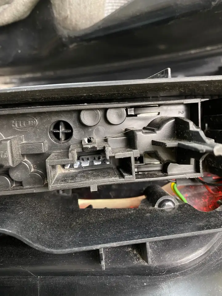 Citroen C4 I Picasso (2006 - 2013) PSA00946601LI Задний фонарь в кузове — фото 2