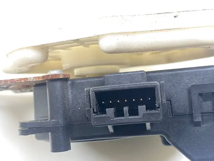 Honda CR-V (2006 - 2009) 0637008340 Двигатель задвижки потока воздуха — фото 4