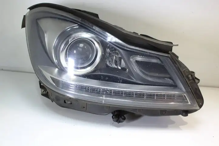 Mercedes-Benz C W204 (2007 - 2014) A2048205859 Передняя фара — фото 1