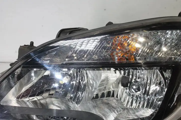 Opel Mokka (2012 - 2016) 95440409 Передняя фара — фото 9
