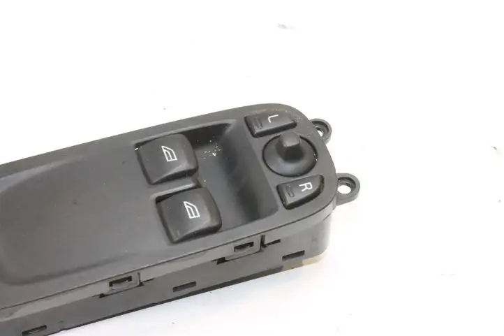 Volvo C70 (2009 - 2013) 31264925 Кнопка фаркопа в багажнике — фото 3