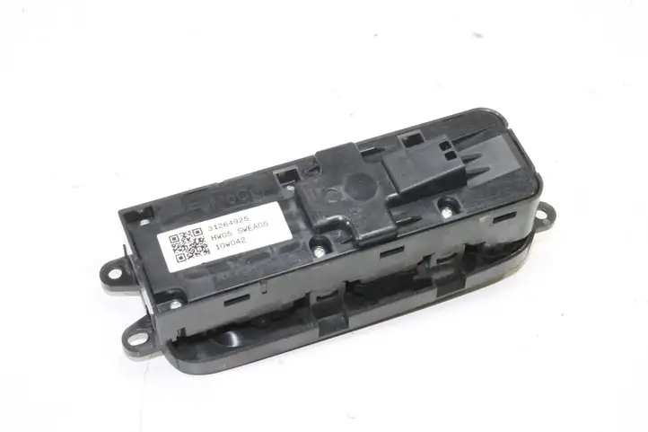 Volvo C70 (2009 - 2013) 31264925 Кнопка фаркопа в багажнике — фото 4