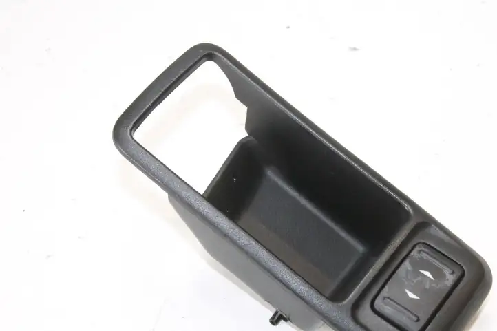 Ford Kuga I (2008 - 2012) 3M51226A37AFW Кнопка фаркопа в багажнике — фото 2