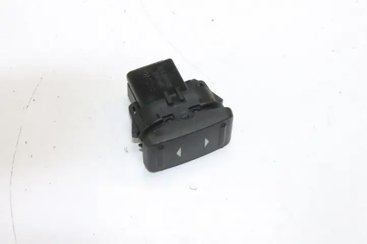 Ford Kuga I (2008 - 2012) 7M5T14529AA Кнопка фаркопа в багажнике — фото 2