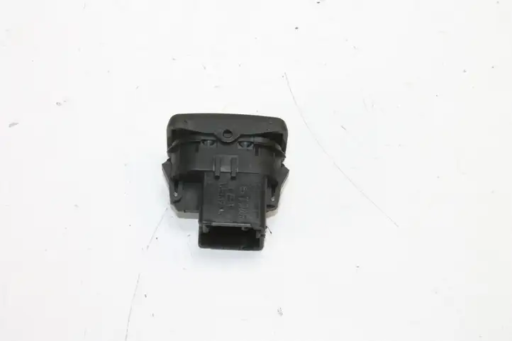 Ford Kuga I (2008 - 2012) 7M5T14529AA Кнопка фаркопа в багажнике — фото 2