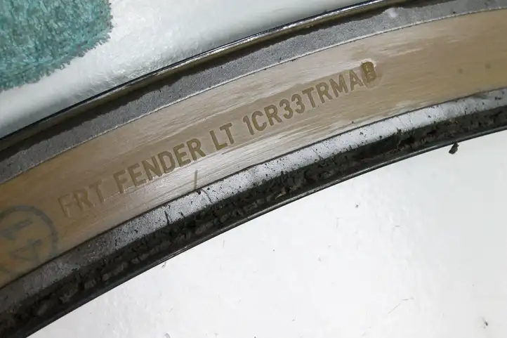 Chrysler 300 - 300C (2005 - 2011) 1CR33TRMAB Накладка колесной арки — фото 6