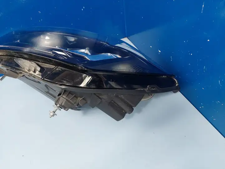 Peugeot 2008 II (2019 - ) 9833036380 Передняя фара — фото 4