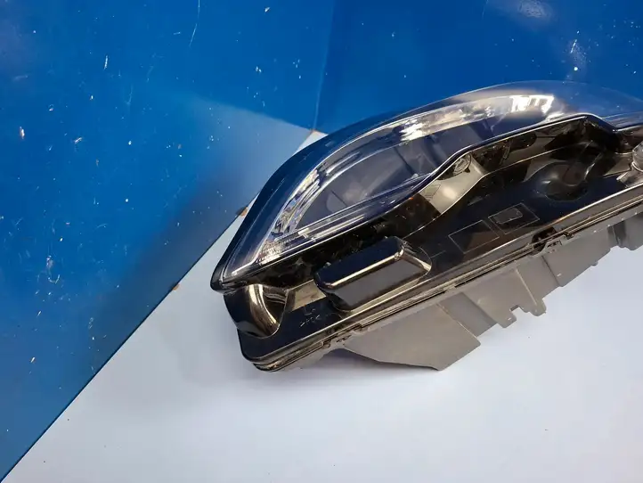 Peugeot 3008 II (2016 - 2023) 9810478180 Передняя фара — фото 9