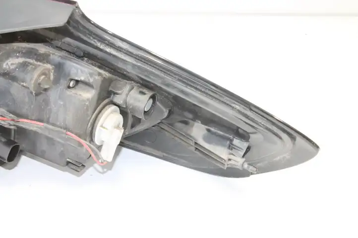 Opel Zafira C (2014 - 2016) 39009032 Задний фонарь в кузове — фото 3