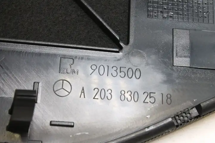 Mercedes-Benz CLC CL 203 (2008 - 2011) A2038302518 Накладка центрального динамика — фото 5