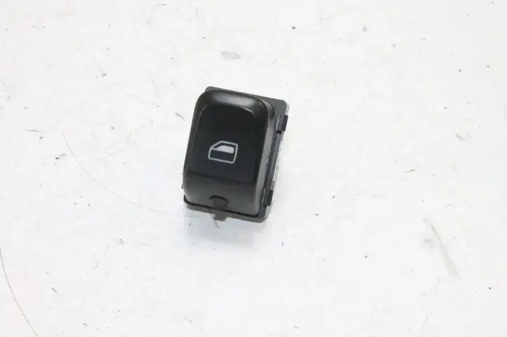 Audi A5 8T 8F (2007 - 2011) 8K0959855 Кнопка фаркопа в багажнике — фото 1