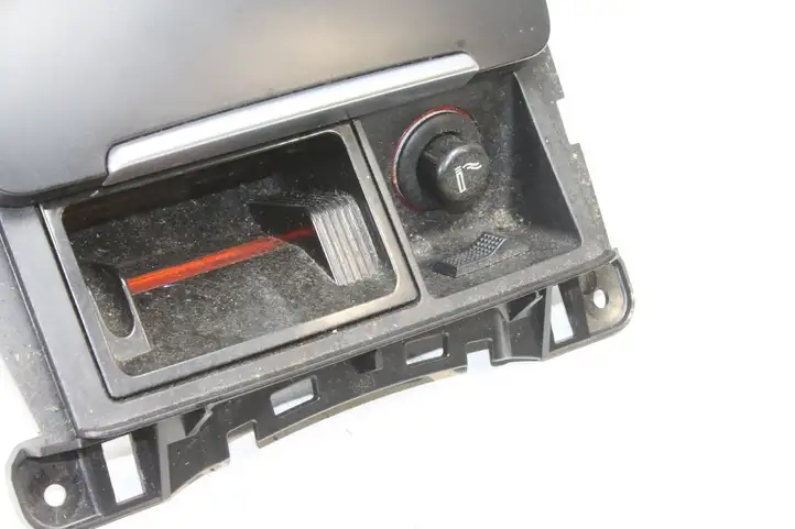 Audi A4 S4 B8 8K (2007 - 2011) 8K0857951 Передняя пепельница — фото 2