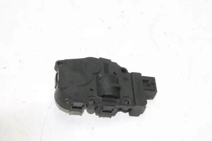 Audi A4 S4 B8 8K (2007 - 2011) EFB330 Двигатель задвижки потока воздуха — фото 2