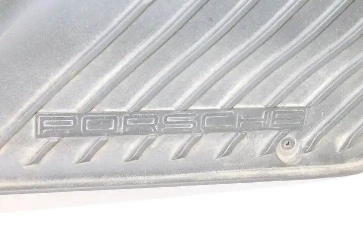 Porsche Boxster 986 (1996 - 2004) 99655113502 Отделка лючка топливного бака — фото 4