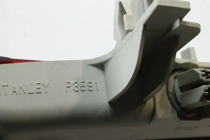 Mazda 3 II (2009 - 2011) P3591 Дополнительный стоп фонарь — фото 3