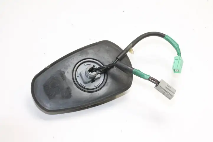 Mazda 3 II (2009 - 2011) GPS антенна — фото 3