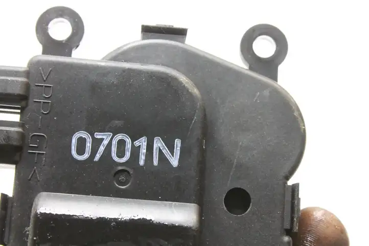 Mazda 3 II (2009 - 2011) Двигатель задвижки потока воздуха — фото 3