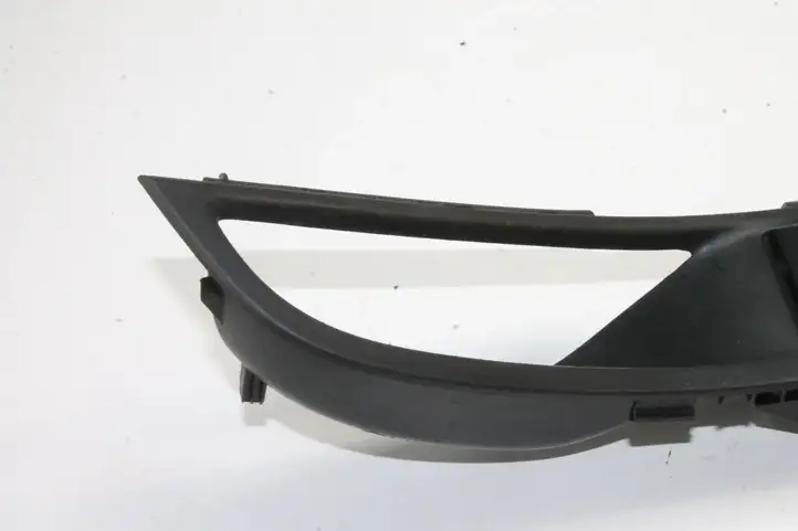 Ford Focus (2011 - 2015) AM5T14A132CA Кнопка фаркопа в багажнике — фото 2
