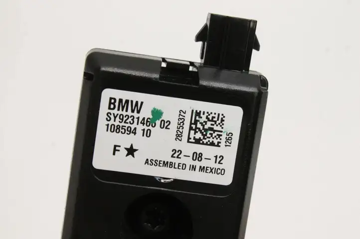 BMW 3 F30 F35 F31 (2012 - 2018) 9231466 Усилитель антенны — фото 3