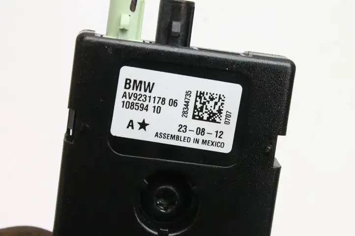 BMW 3 F30 F35 F31 (2012 - 2018) 9231178 Усилитель антенны — фото 3