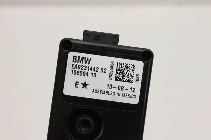 BMW 3 F30 F35 F31 (2012 - 2018) 9231442 Усилитель антенны — фото 3