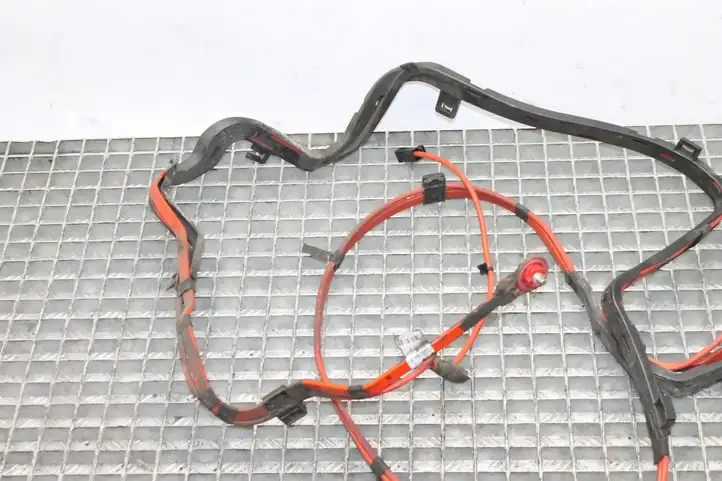 BMW 3 F30 F35 F31 (2012 - 2018) 9259325 Плюсовой провод аккумулятора — фото 2