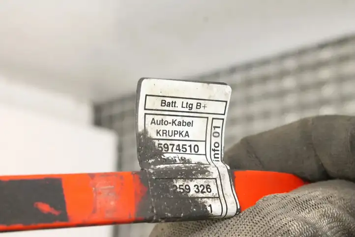 BMW 3 F30 F35 F31 (2012 - 2018) 9259325 Плюсовой провод аккумулятора — фото 9