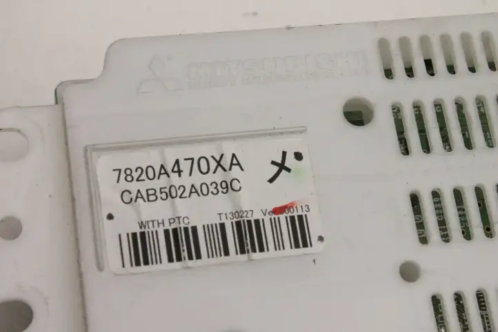 Mitsubishi Outlander (2014 - 2016) 7820A470XA Управление климат контролем — фото 4