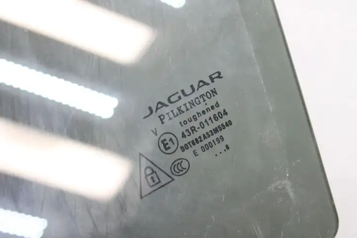 Jaguar XE (2014 - 2019) Стекло задней двери — фото 3