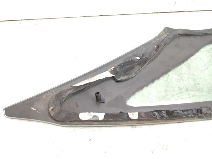 Peugeot 1007 (2005 - 2009)  43R00048 Треугольное стекло в передней части кузова