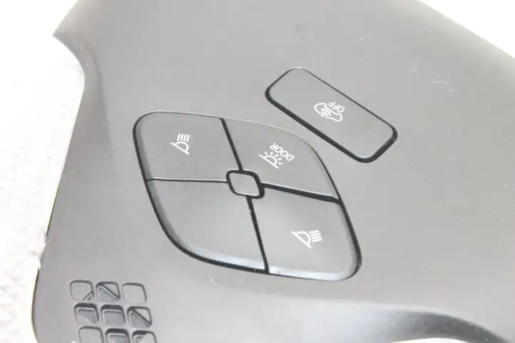 Toyota C-HR I (2016 - 2022) 81260F4071 Передняя подсветка — фото 3