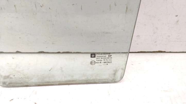 Opel Zafira (2006 - 2008)  43R007022 Маленькое стекло 