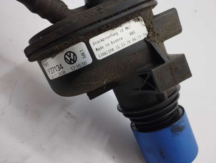 Audi A3/S3 8Y (2020 - )  5Q0131965AA Трубка для заливки жидкости AdBlue