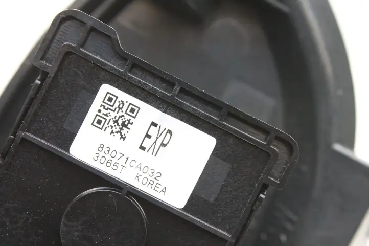 Subaru BRZ (2012 - 2016) 83071CA032 Кнопка фаркопа в багажнике — фото 5