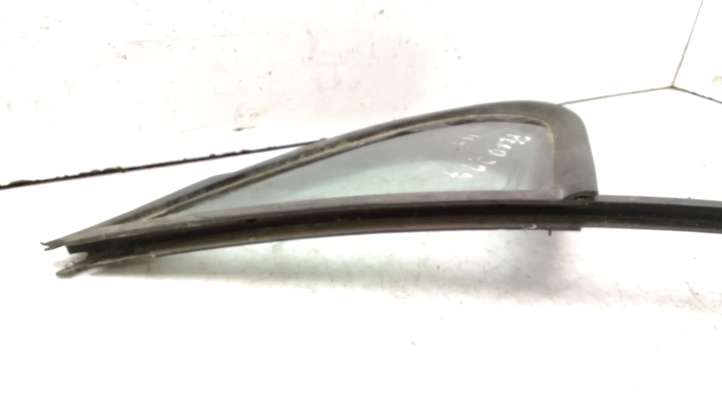 Peugeot 207 CC (2007 - 2014)  43R001163 Маленькое стекло 