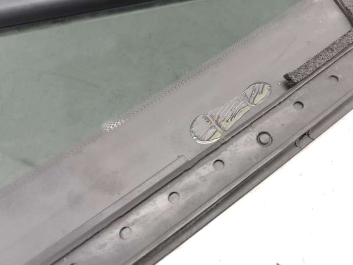 Land Rover Range Rover Sport (2005 - 2009)  43R001681 Маленькое стекло 