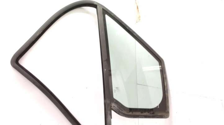 Ford Transit Connect (2002 - 2009)  43R00097 Маленькое стекло 