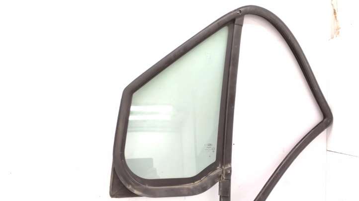 Ford Transit Connect (2002 - 2009)  43R00097 Маленькое стекло 