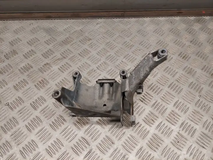 Audi A8 S8 D4 4H (2013 - 2017) 4H0399059G Кронштейн двигателя — фото 1