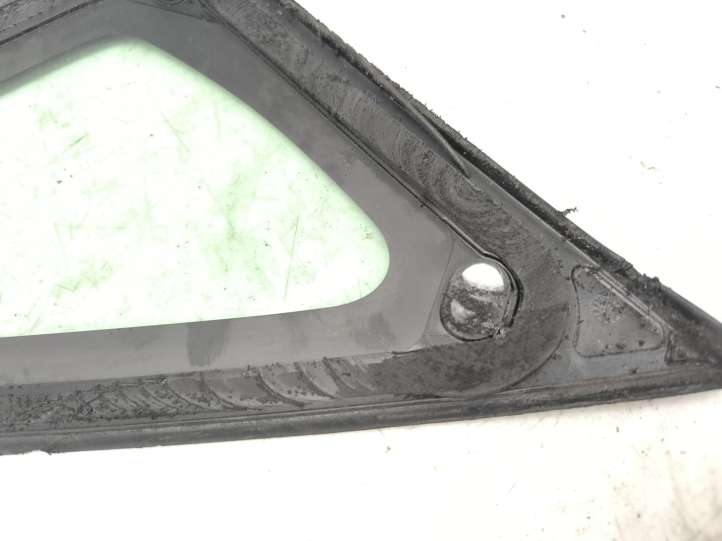 Toyota Prius (XW30) (2009 - 2015)  43R00034 Треугольное стекло в передней части кузова
