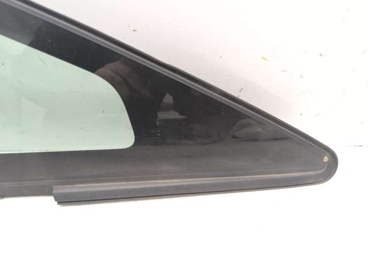 Toyota Prius (XW30) (2009 - 2015)  43R00084 Треугольное стекло в передней части кузова