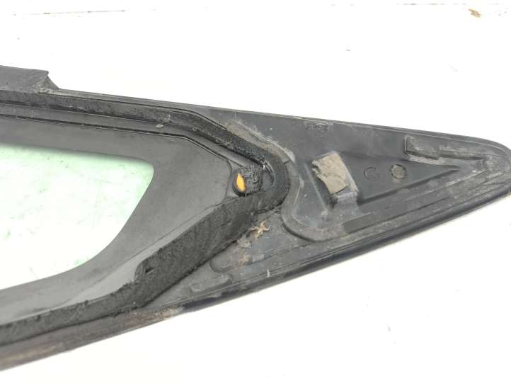 Toyota Prius (XW30) (2009 - 2015)  43R00084 Треугольное стекло в передней части кузова