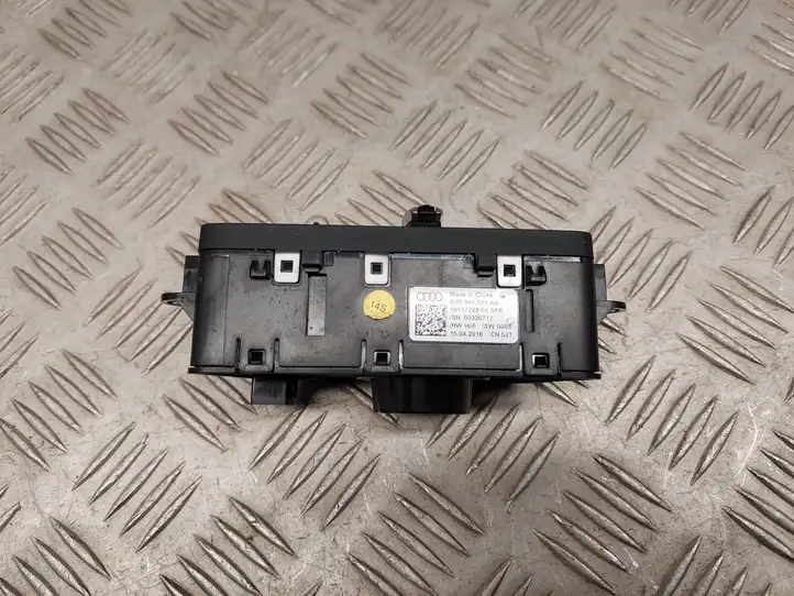 Audi A4 S4 B9 (2015 - 2019) 4M0941531AA Включатель фонарей — фото 4