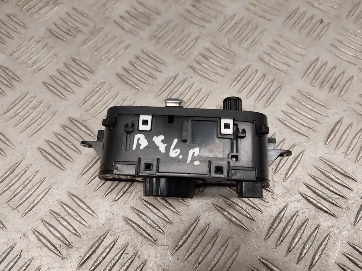 Audi A4 S4 B9 (2015 - 2019) 4M0941531AA Включатель фонарей — фото 5