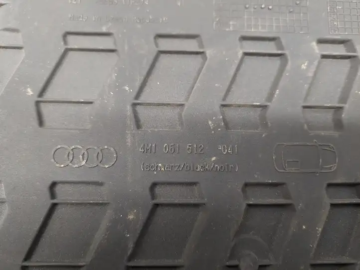 Audi Q7 4M (2015 - ) 4M1061512 Задний коврик салона — фото 3
