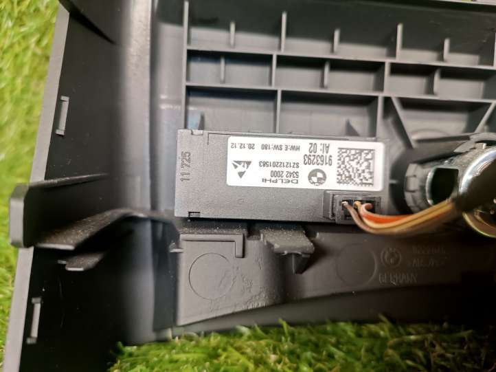 BMW 3 F30 F35 F31 (2012 - 2018)  9163293 Реле обогрева