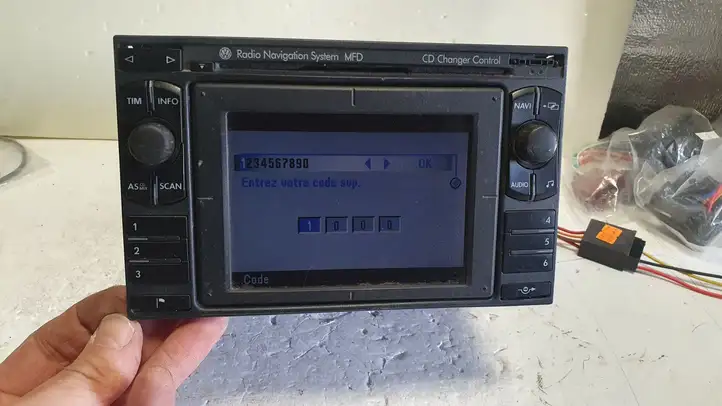 Volkswagen PASSAT B5.5 (2001 - 2005) 3B0035191DX Магнитола / мультимедийная система — фото 2