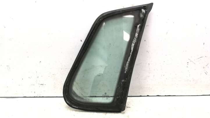 Volkswagen Polo (2001 - 2005)  43R001057 Маленькое стекло 